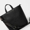 Shopper The Circle En Cuero Graneado Negro