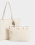 Shopper Cartera Shopper Con Charm - Blanco Crudo
