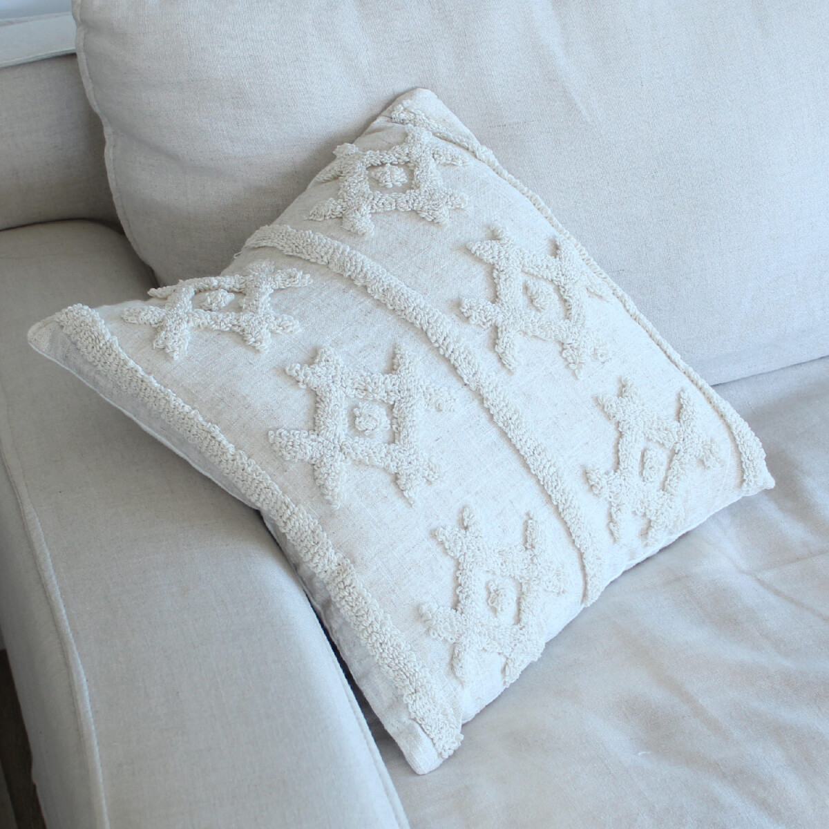 Funda de almohadón rombos beige 45x45cm 