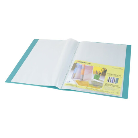 Carpeta PVC con 30 folios Carpeta PVC con 30 folios