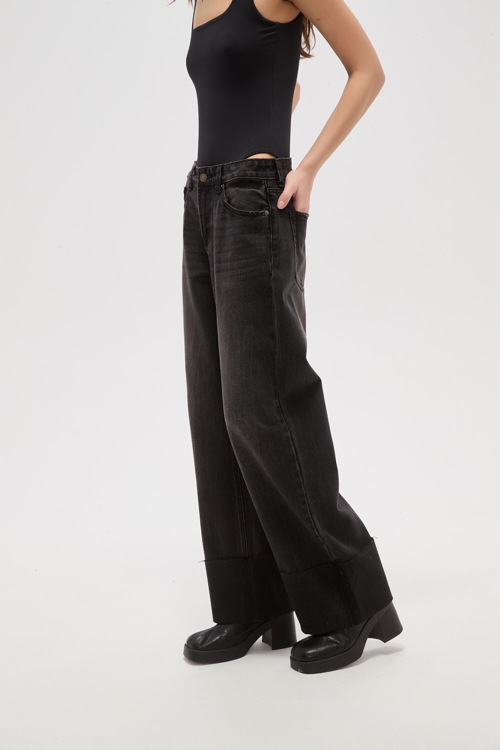 Pantalon Iarala Gris Medio
