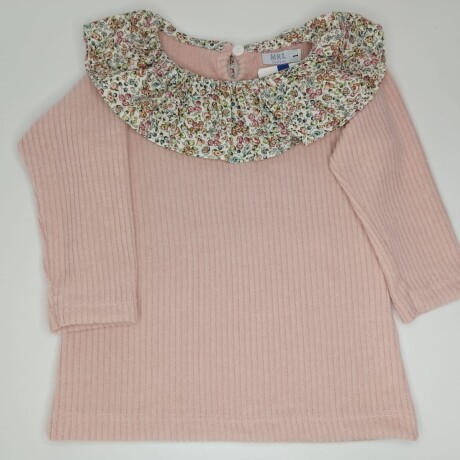 Remera lanilla cuello floreado Remera lanilla cuello floreado