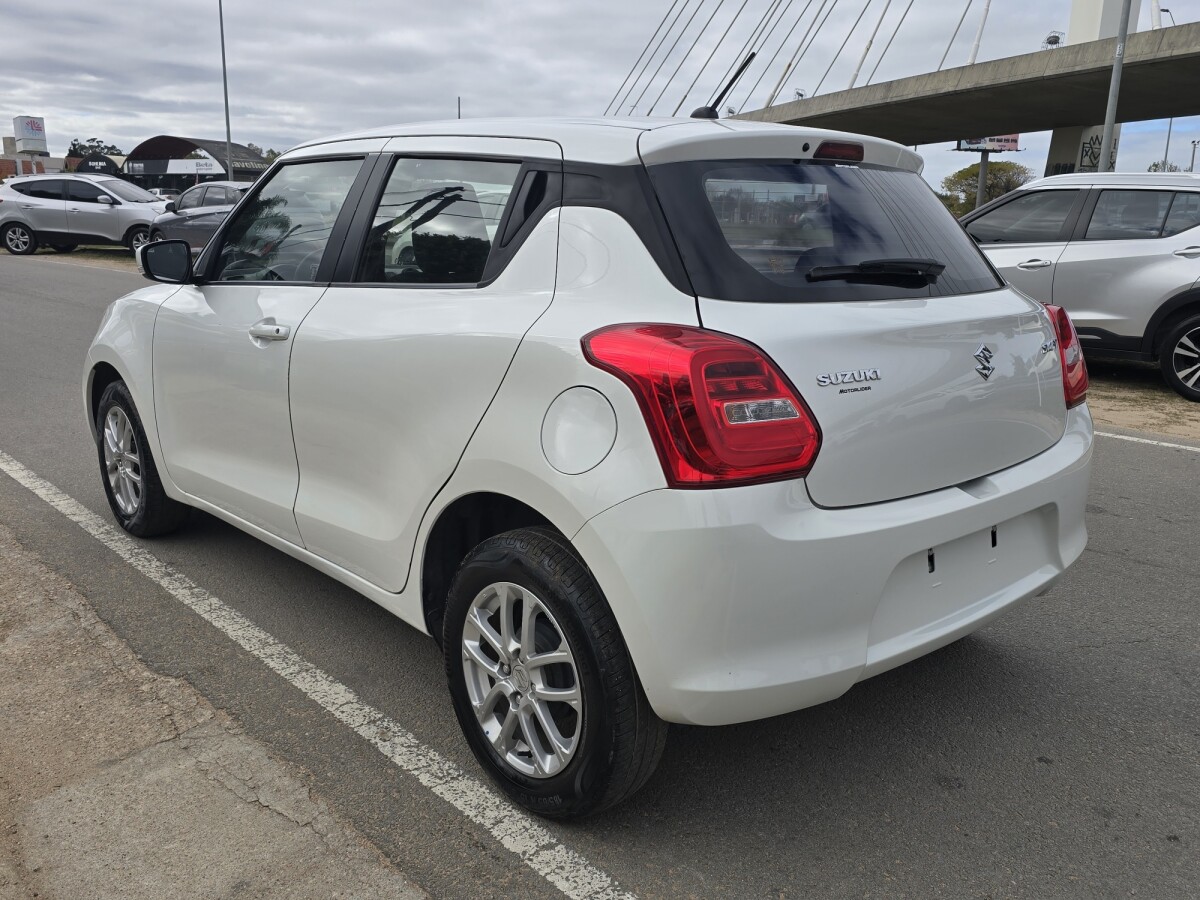 Suzuki Swift GL 1.2 EXCELENTE ESTADO! | Permuta / Financia Suzuki Swift GL 1.2 EXCELENTE ESTADO! | Permuta / Financia