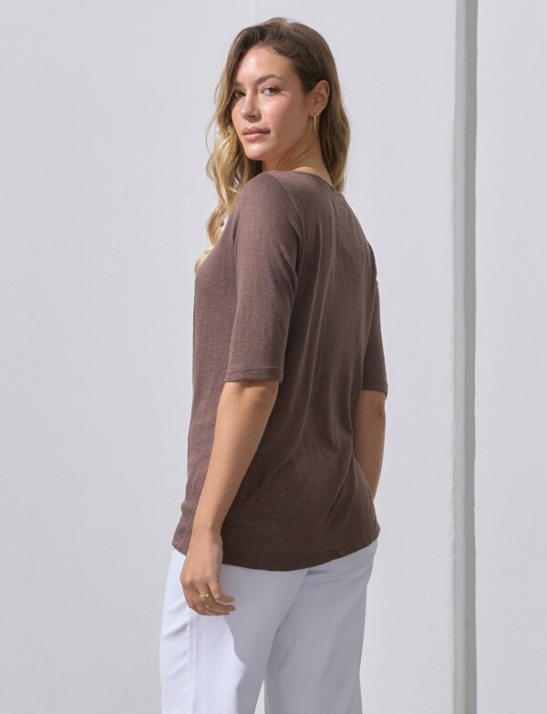 Remera 3/4 Det Borda MARRON