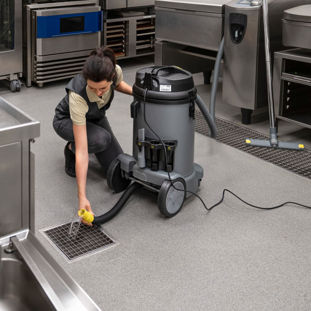 ASPIRADORA 48-L GRIS KARCHER NT48/1