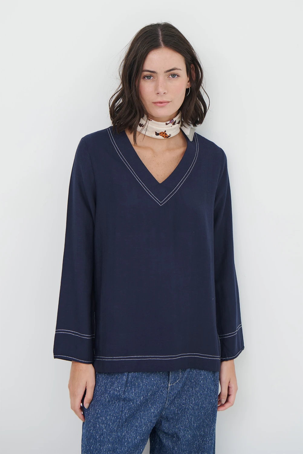 BLUSA ESCOTE V