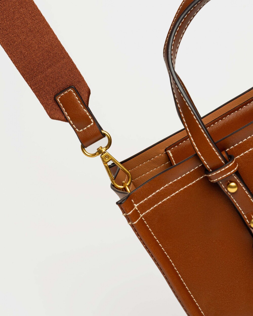 Cartera de mano Louise en efecto cuero liso Tabaco