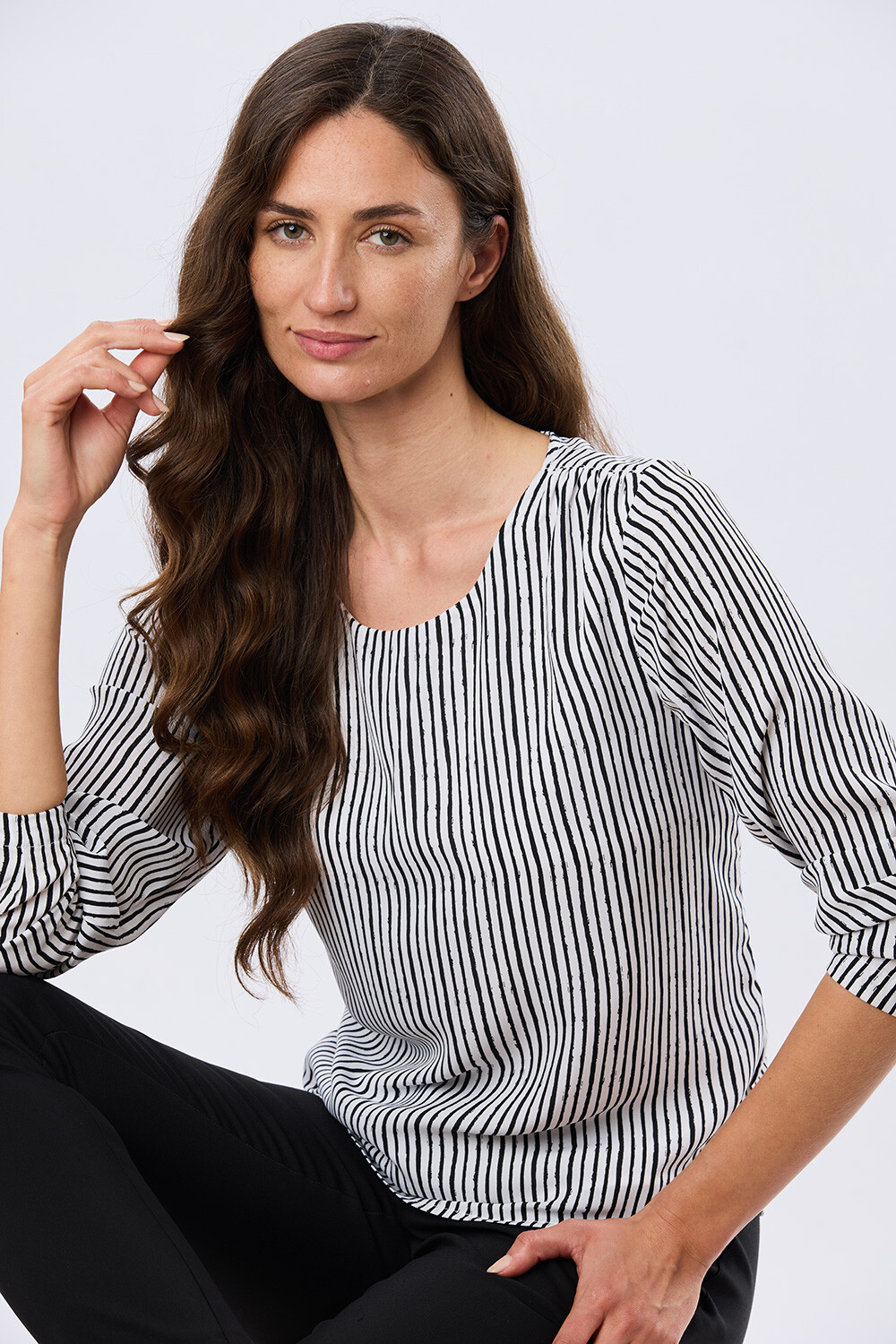 BLUSA CLÁSICA Raya Negra