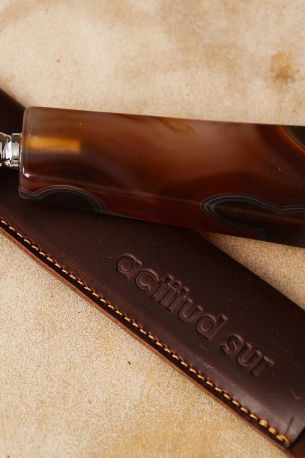 Rustic Stone Bread Knife Caramel