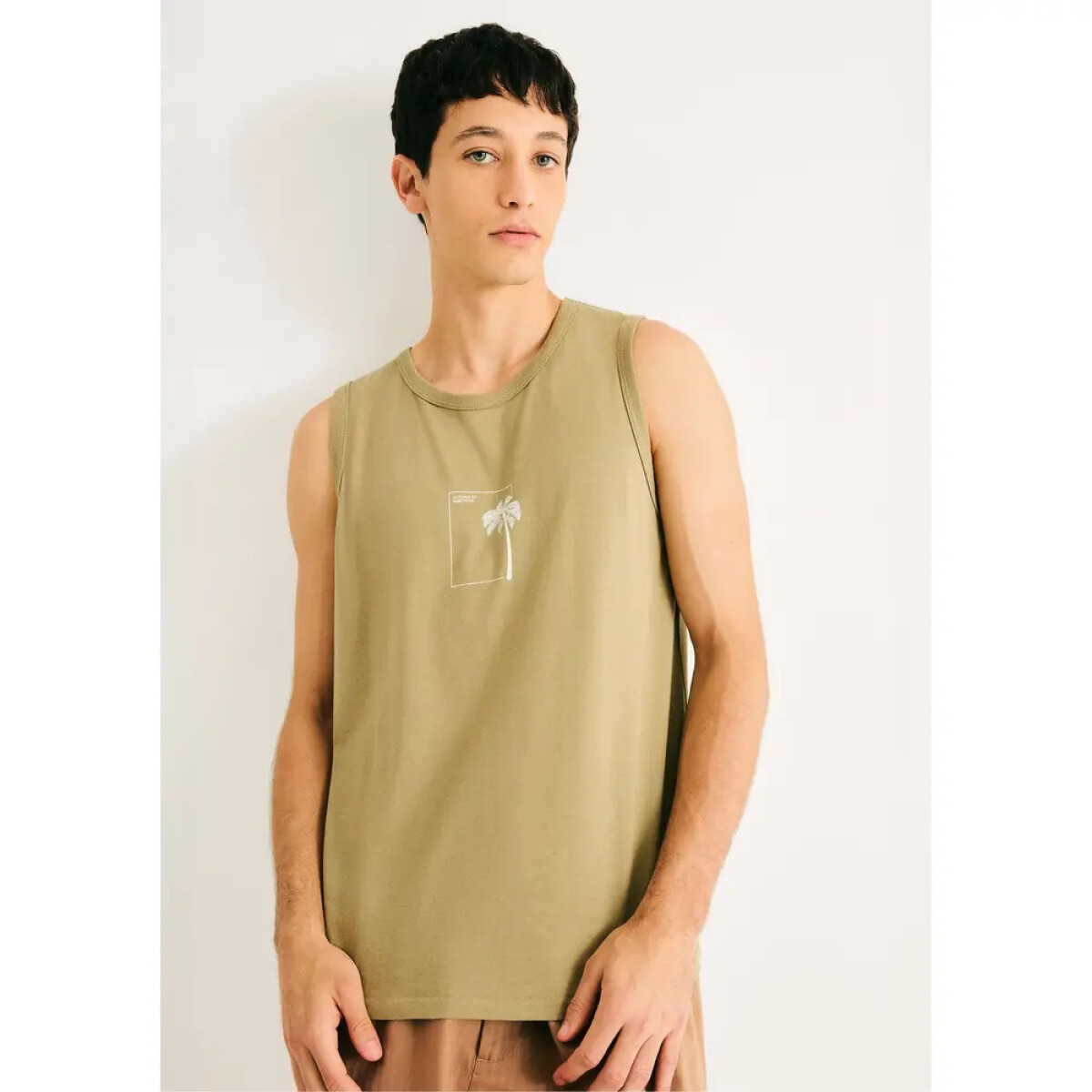 CAMISETA REGATA MASC - OLIVA MEDIO 