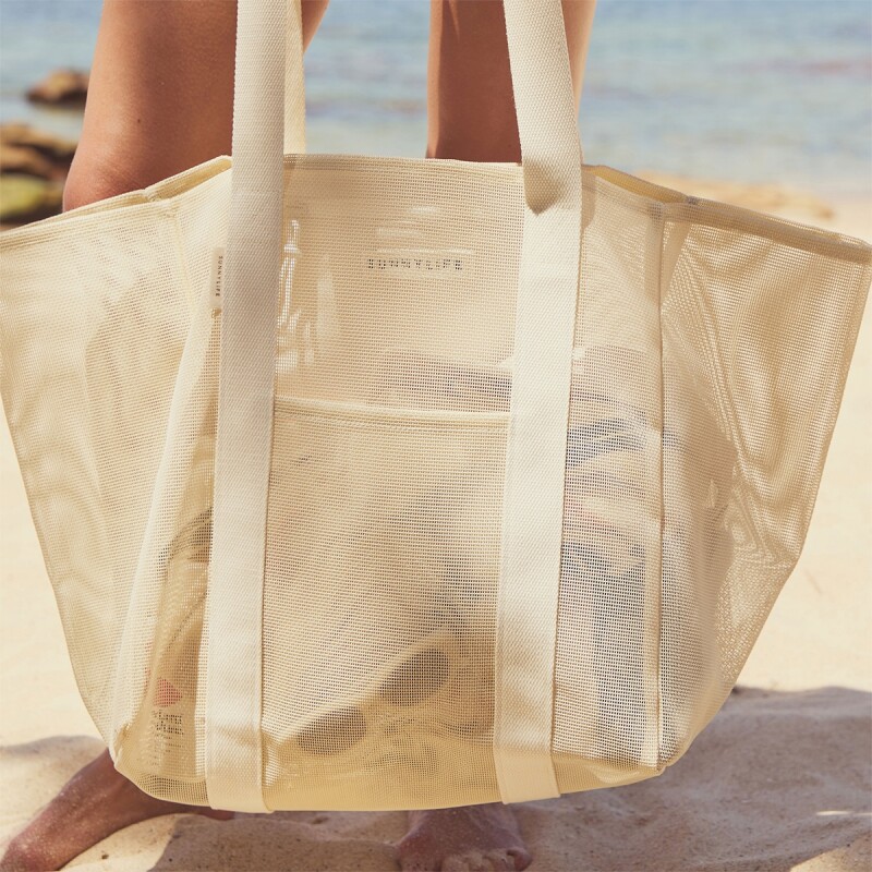 S61MBB Bolso De Playa Malla Sunnylife - Oyster Cream