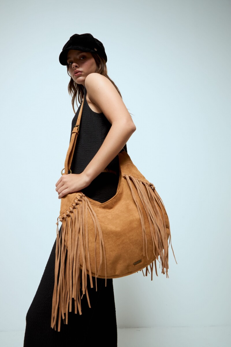 Cartera bandolera suede con flecos camel