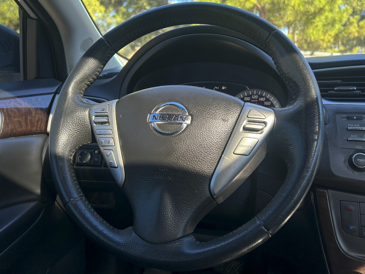 Nissan Sentra 1.8 Exclusive CVT Permuta / Financia Nissan Sentra 1.8 Exclusive CVT Permuta / Financia