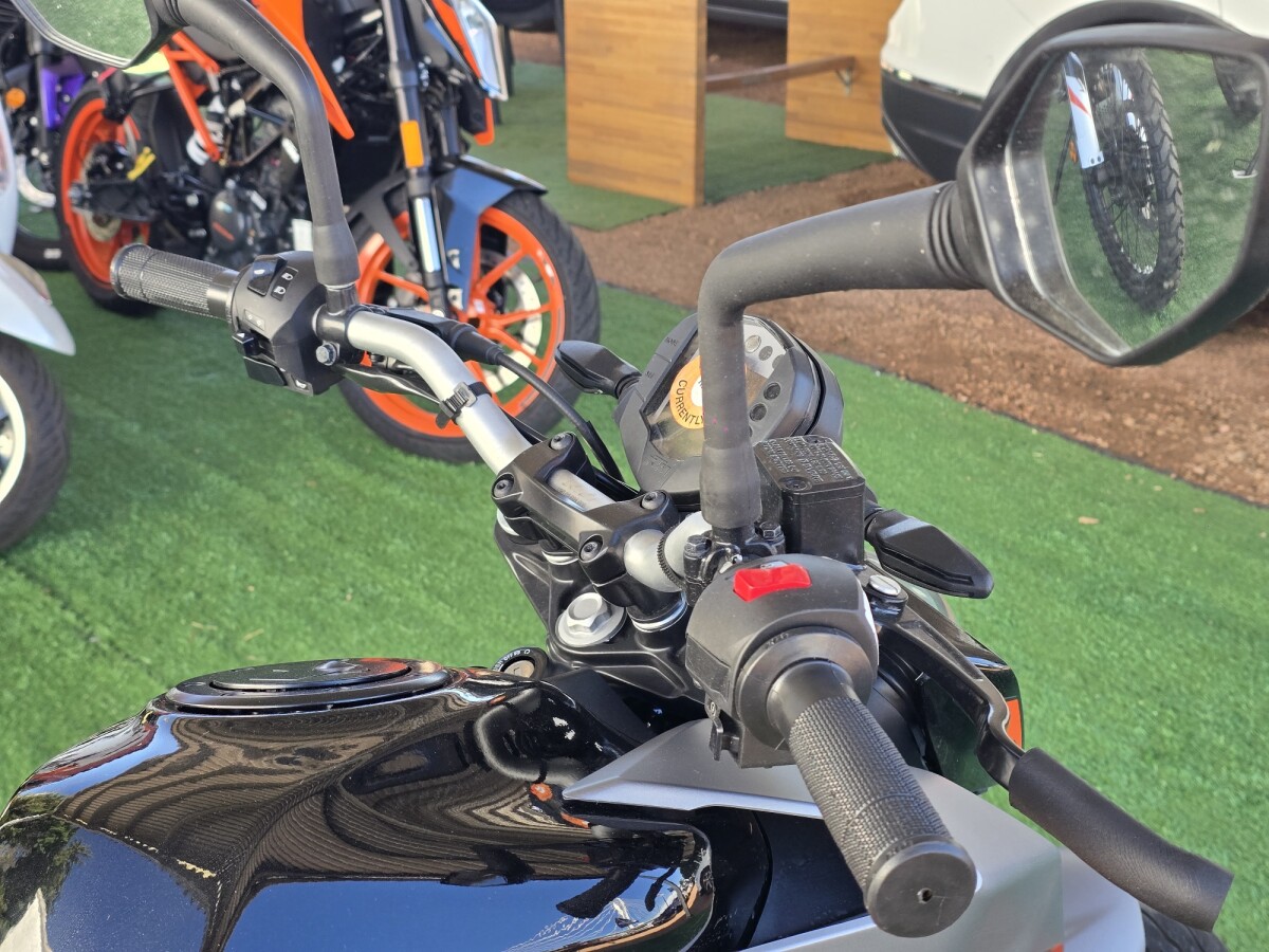 KTM Duke 200 0KM | Permuta / Financia KTM Duke 200 0KM | Permuta / Financia