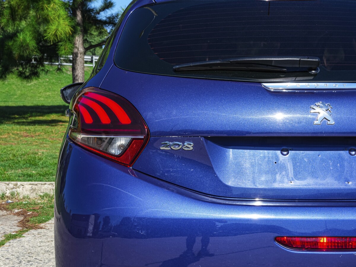 Peugeot 208 Active Extra Full | Permuta / Financia Peugeot 208 Active Extra Full | Permuta / Financia