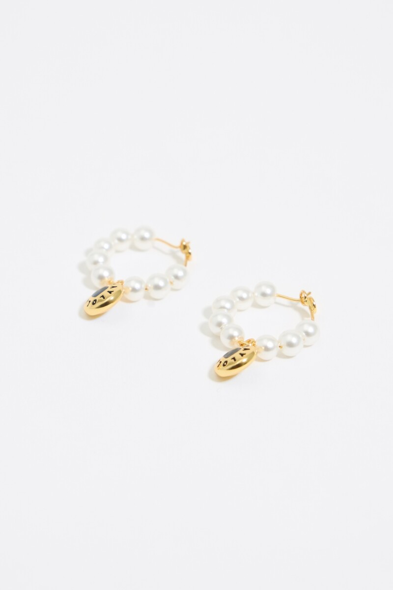 PENDIENTES ARO PERLAS Y LOGO C Oro