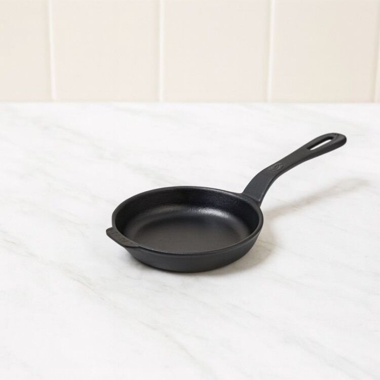 SARTEN VICTORIA HIERRO FUNDIDO 12CM NEGRO