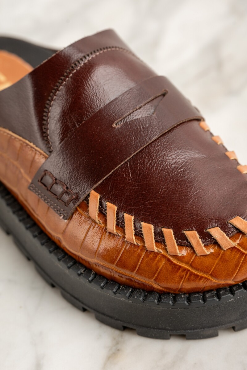 Zueco Combinado Cuero Marron