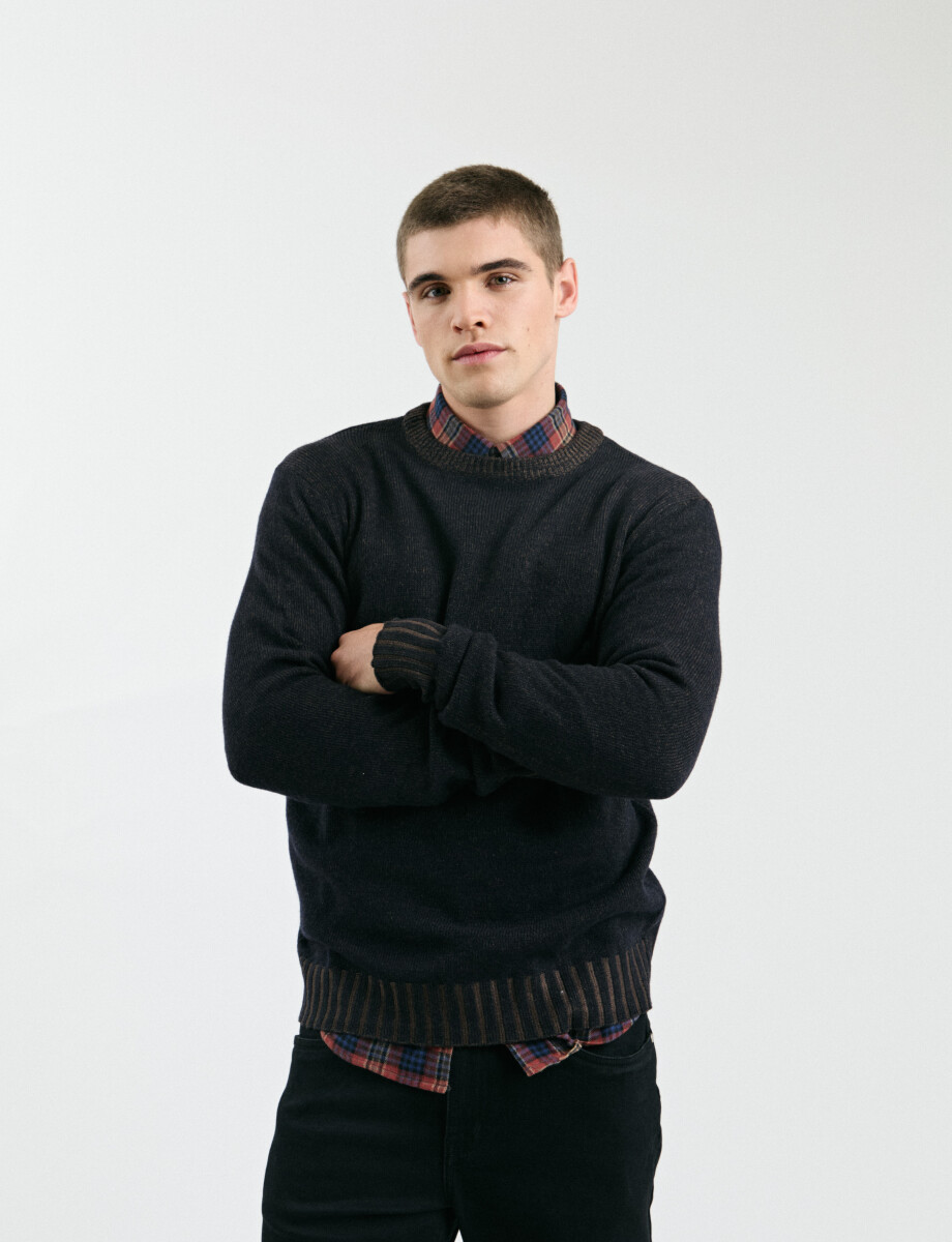 470586 SWEATER FERAUD Azul Oscuro