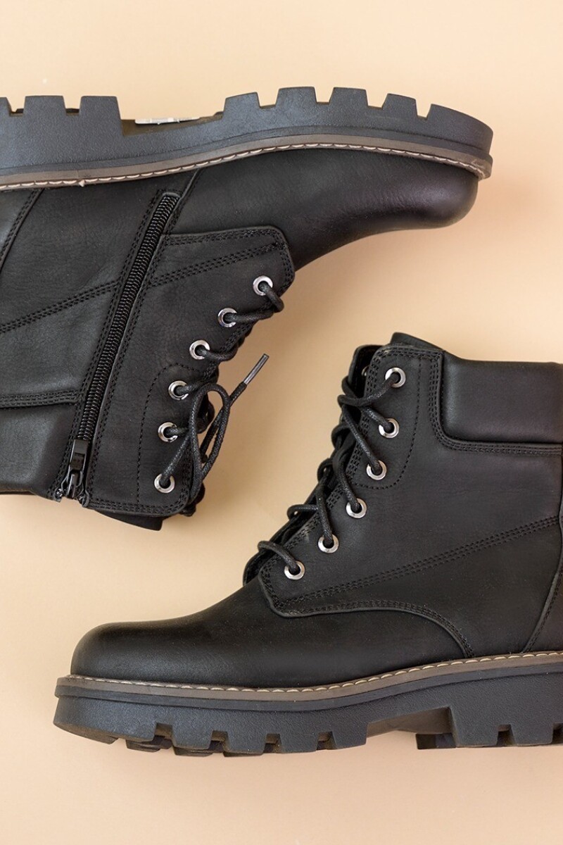 Bota Borcego. Negro