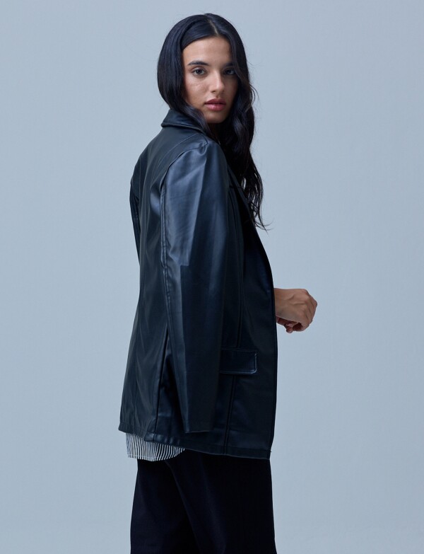 Blazer Eco Cuero Oversized NEGRO