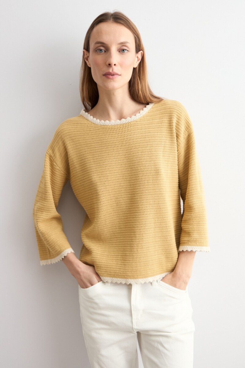 Sweater escote bote maiz