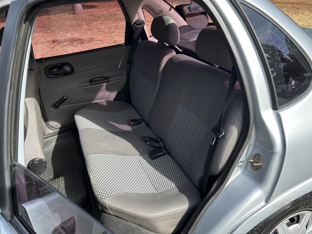 Chevrolet Corsa Classic Super 1.4 | Permuta / Financia Chevrolet Corsa Classic Super 1.4 | Permuta / Financia