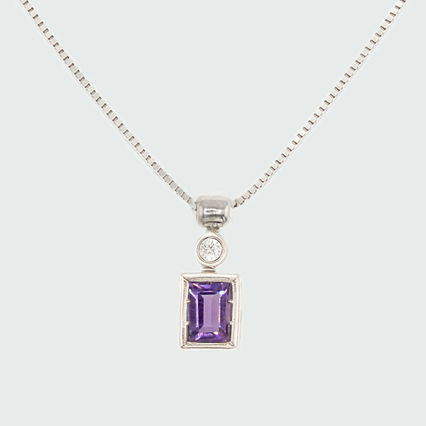 Colgante Brio Baguette de MOON en Plata 925 con amatista y brillante - Incluye cadena Colgante Brio Baguette de MOON en Plata 925 con amatista y brillante - Incluye cadena