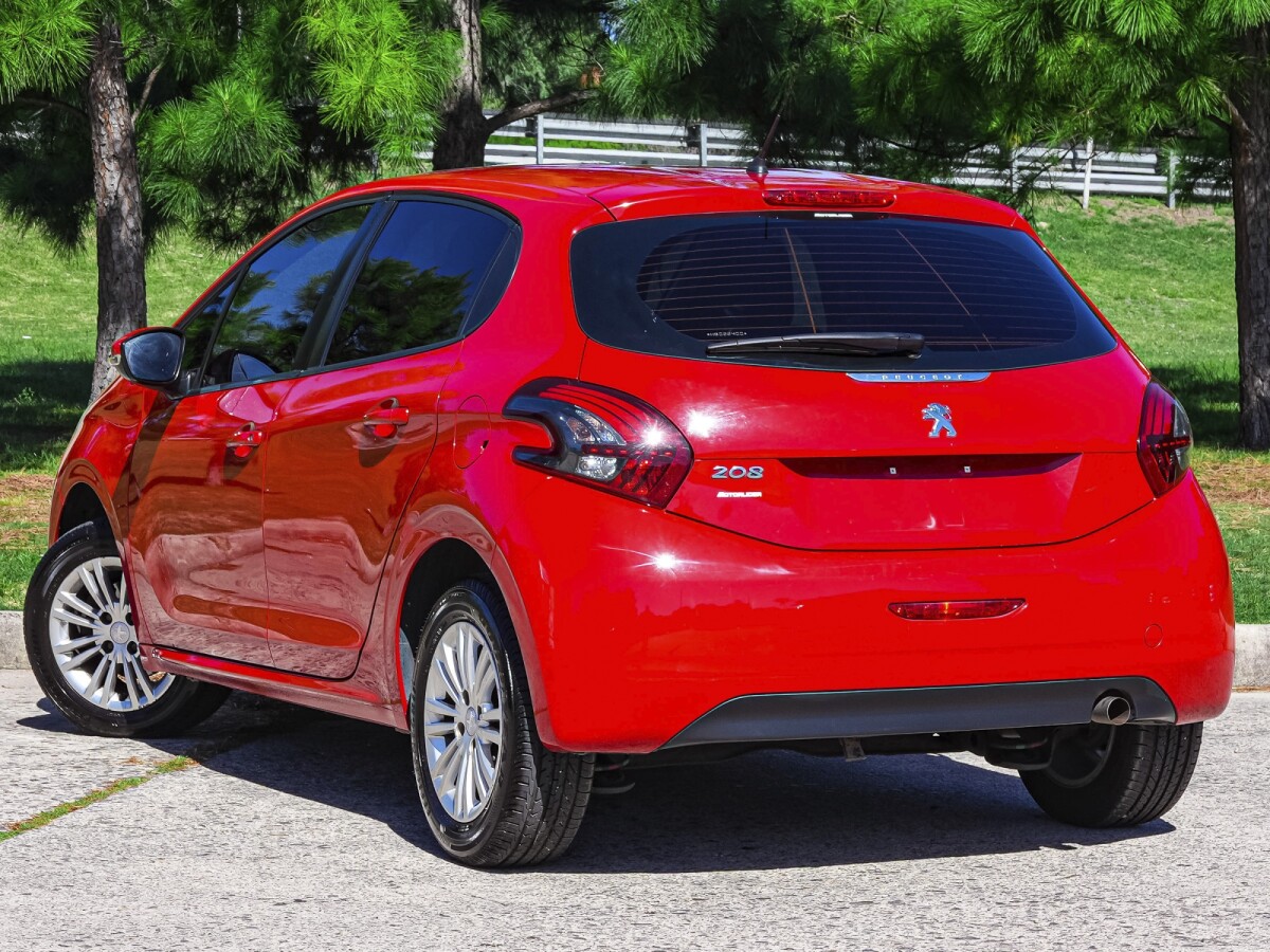 Peugeot 208 Allure 1.5 Extra Full 1.5 | Permuta / Financia Peugeot 208 Allure 1.5 Extra Full 1.5 | Permuta / Financia