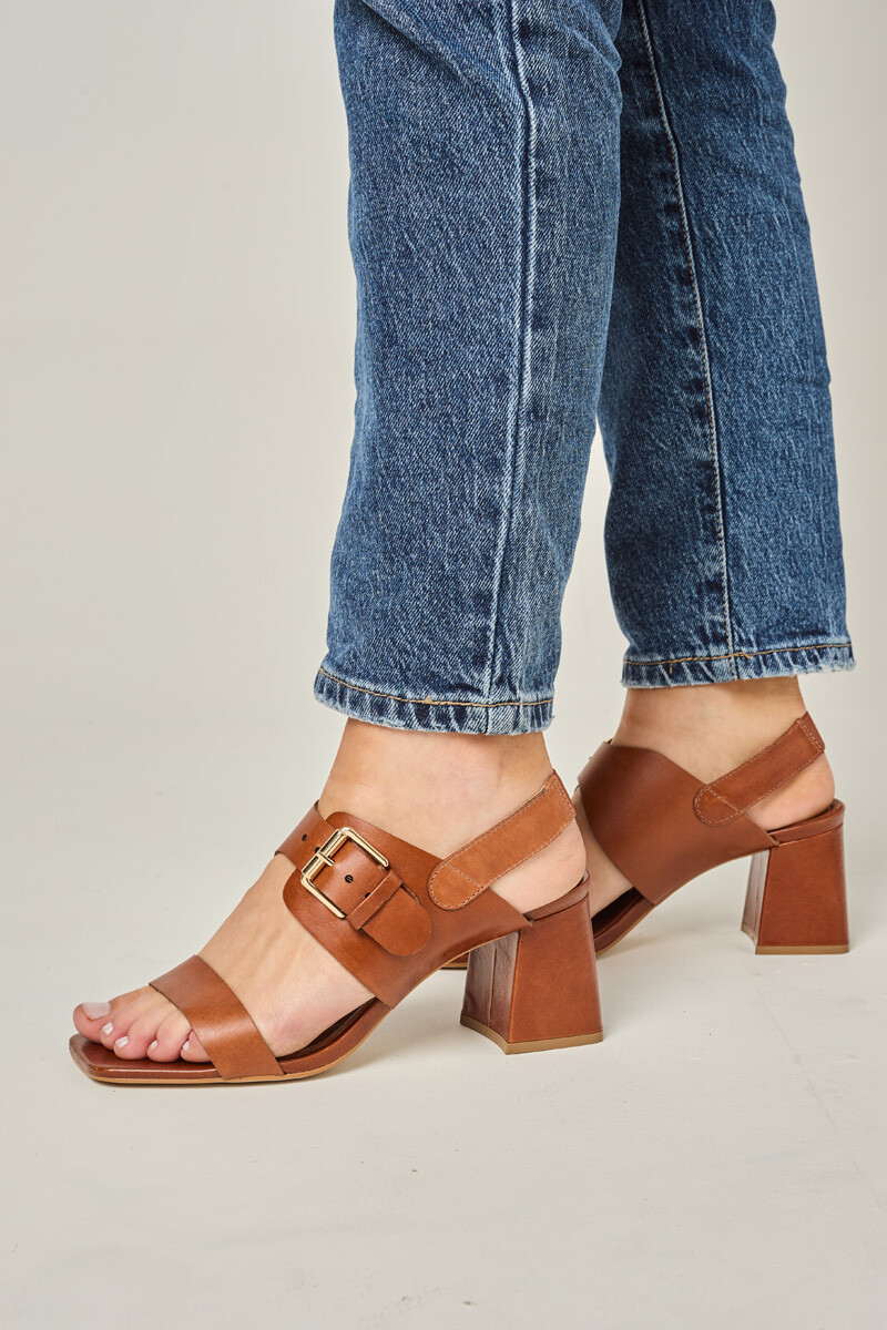 Sandalia adela Suela