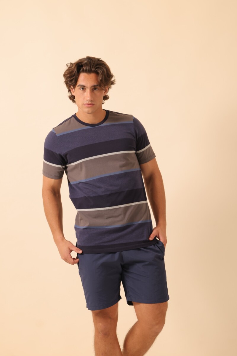 Remera a Rayas. Remera a Rayas.
