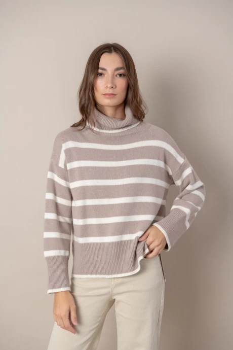 Sweater cuello alto Sweater cuello alto
