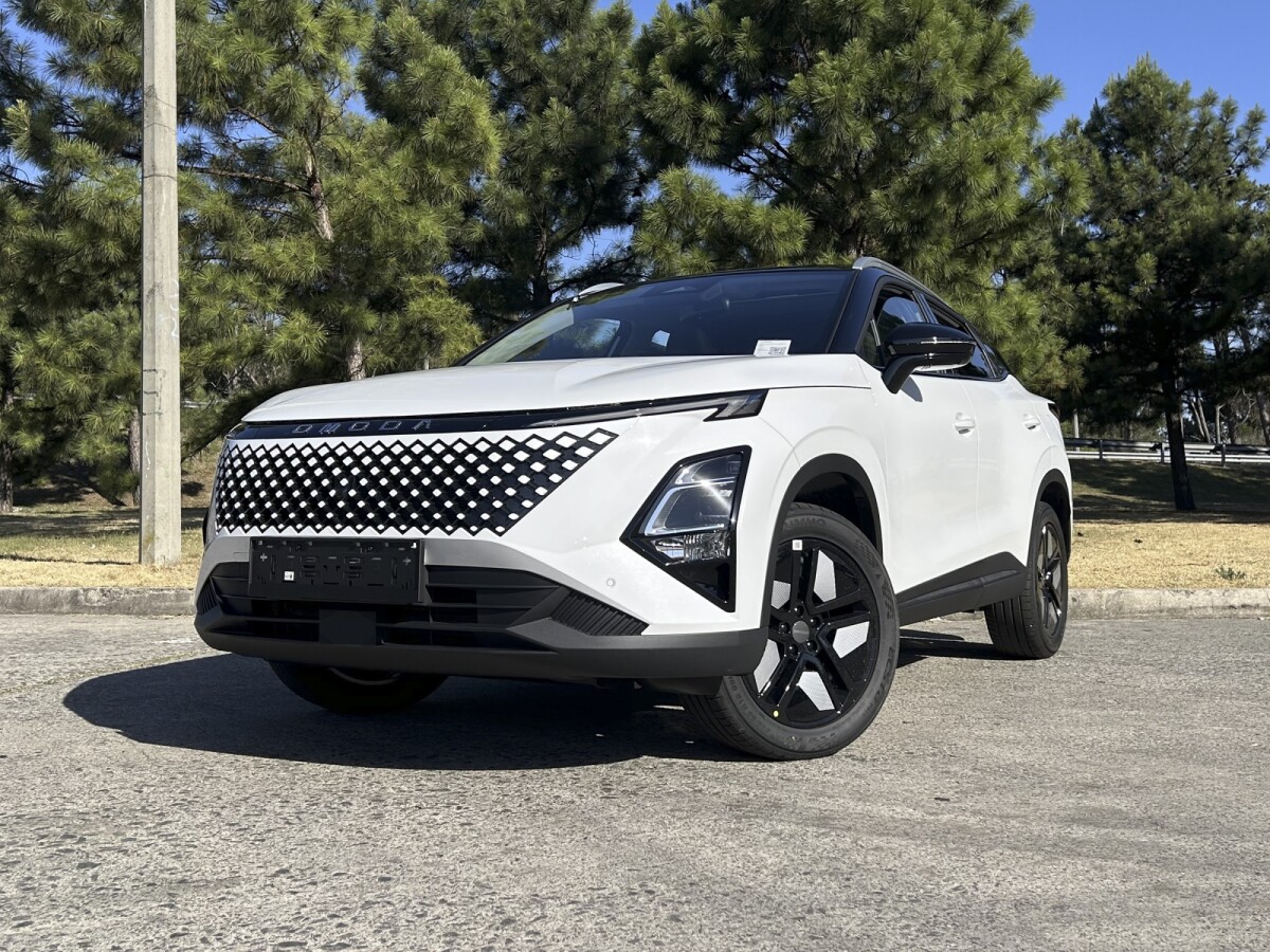 Omoda 5 Premium HEV 1.5 CVT Extra Full | Permuta / Financia Omoda 5 Premium HEV 1.5 CVT Extra Full | Permuta / Financia