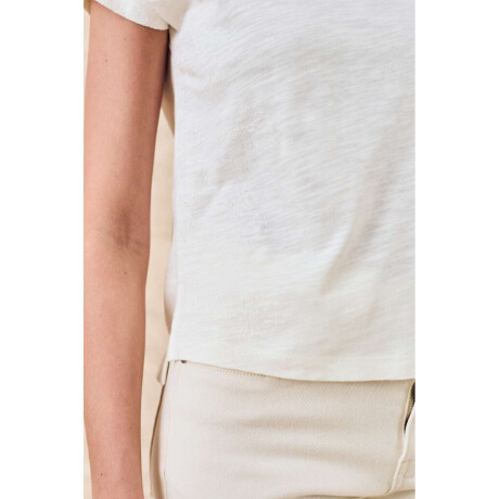 Remera Bordada Crudo Con Crudo