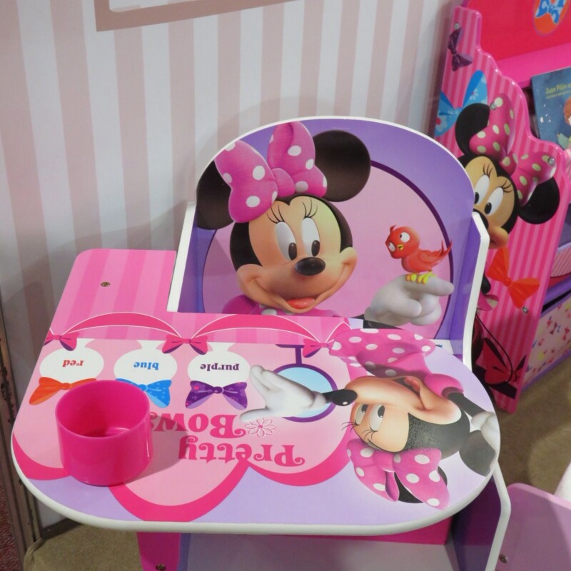 Escritorio con silla y almacenamiento Minnie Mouse Disney Escritorio con silla y almacenamiento Minnie Mouse Disney