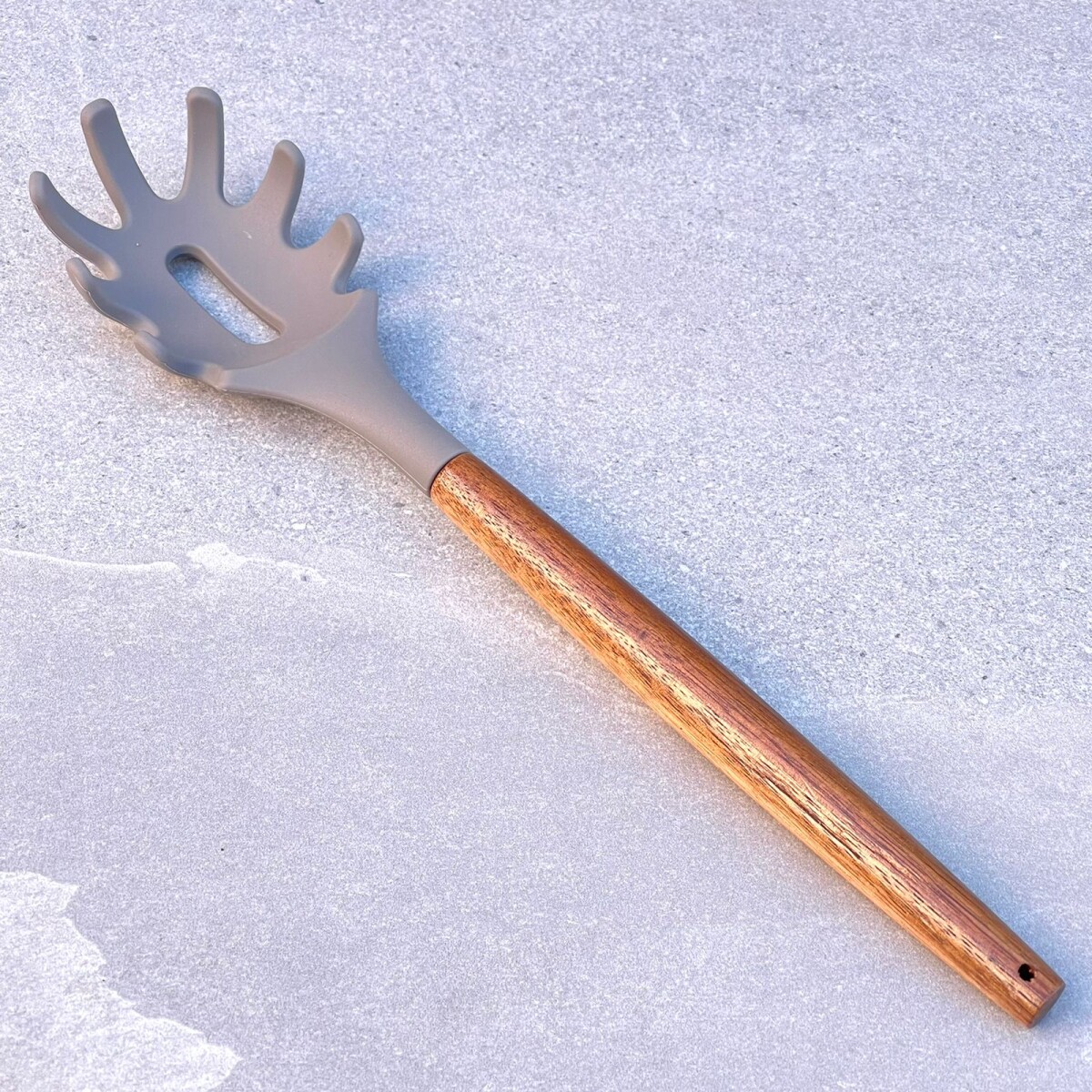Cuchara Masa Silicona Mango Madera C&E 32cm 