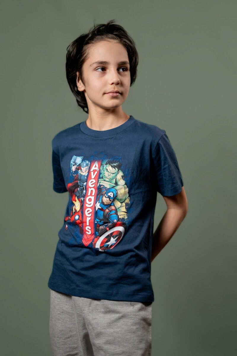 Remera Avengers niño AZUL MARINO