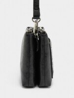 Bolso Bandolera Efecto Craquelado Con Tachuelas negro