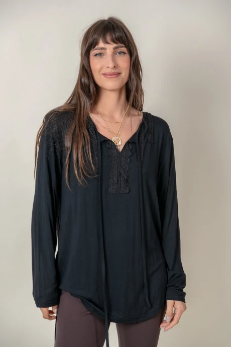 REMERA CENTELLA Negro