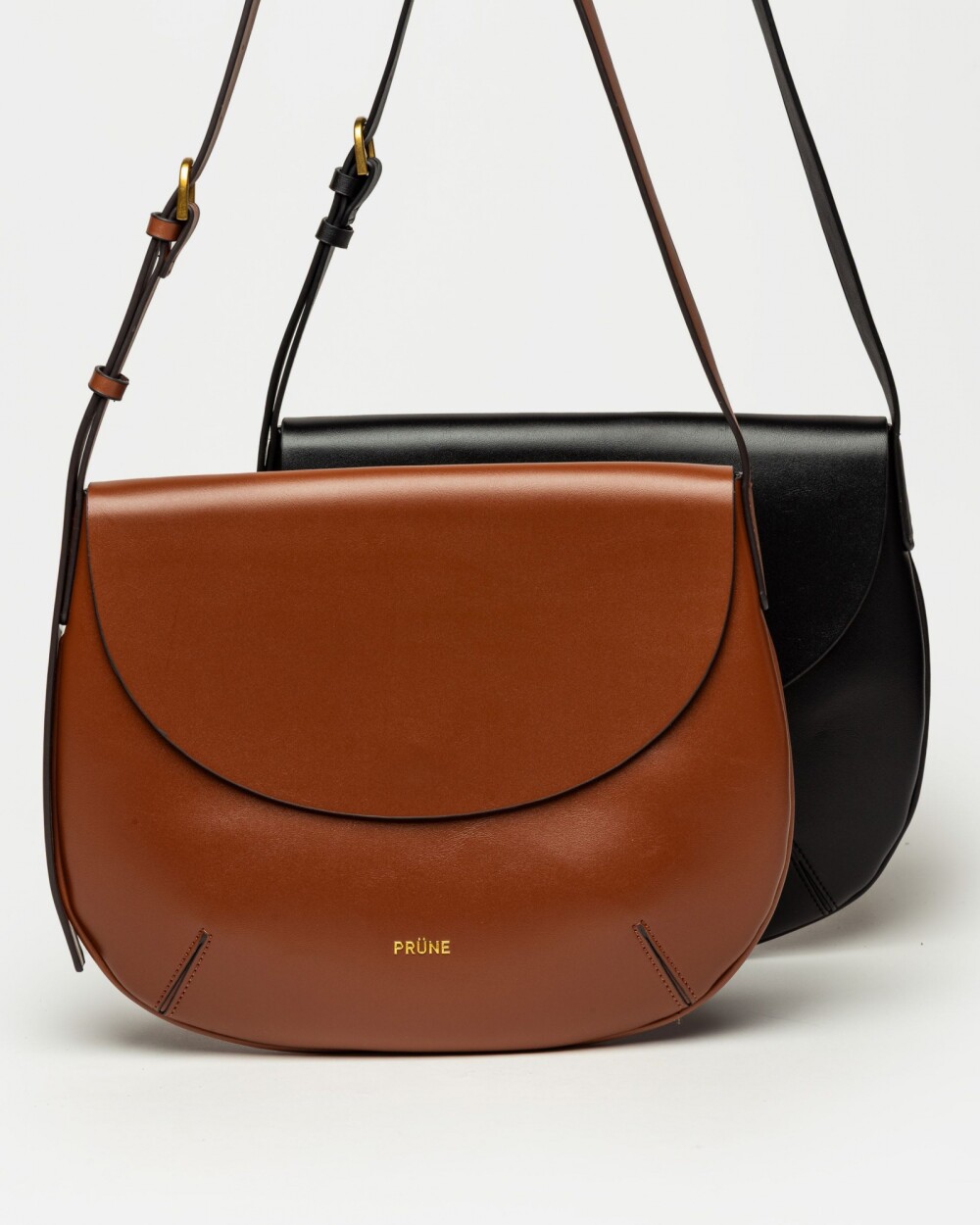 Cartera al hombro Mod en efecto cuero liso Tabaco