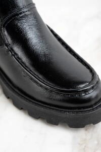Bota Cuero Negro