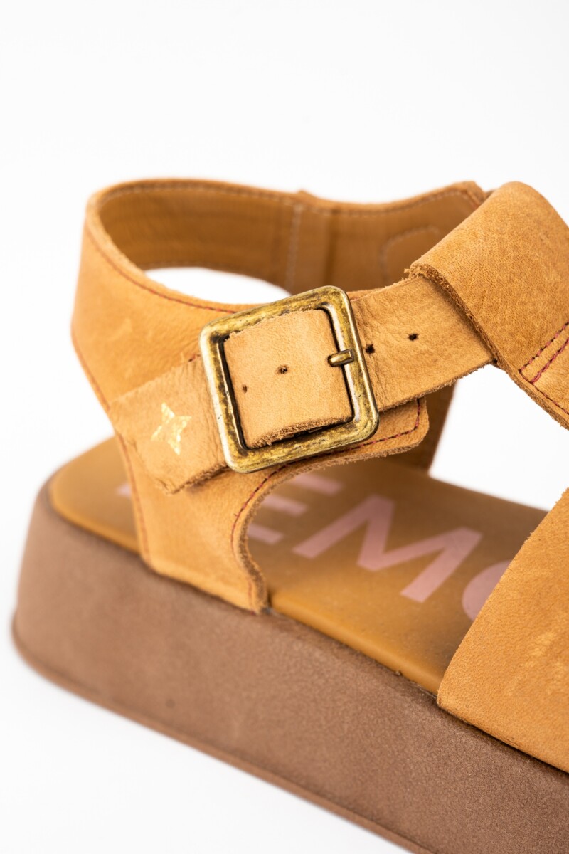 Sandalia Guillermina Camel