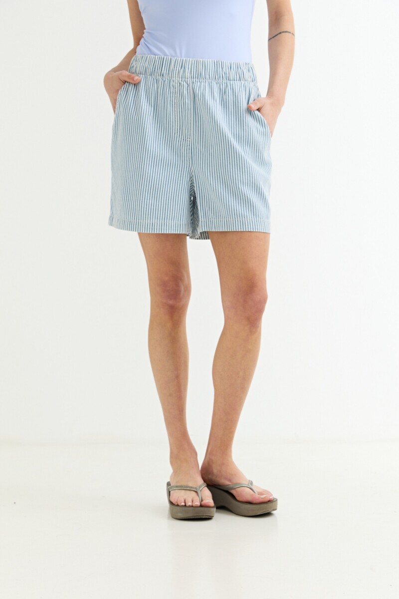 Short tipo gabardina con elastico CELESTE