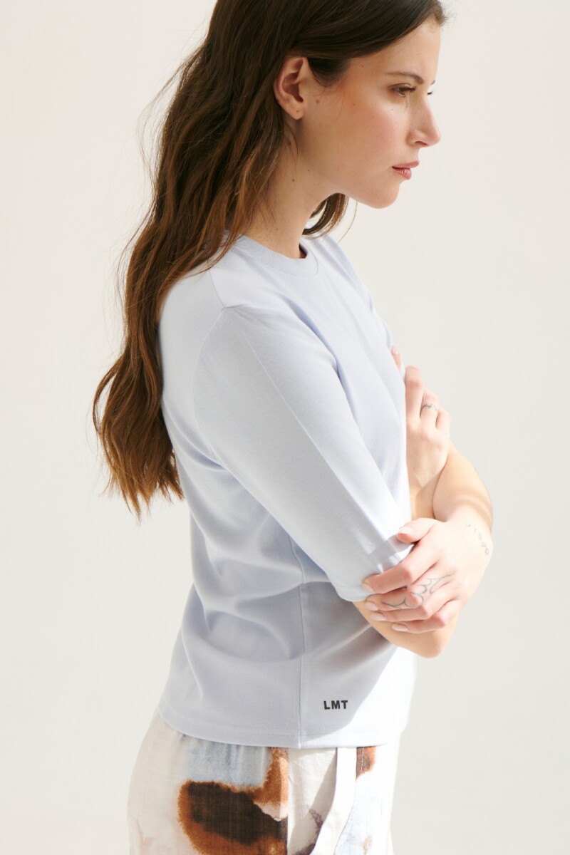 REMERA CODO CELESTE
