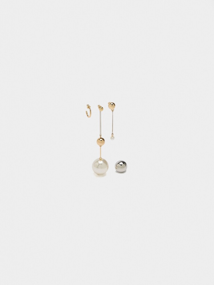 Set De Pendientes Asimétricos Con Perlas bicolor