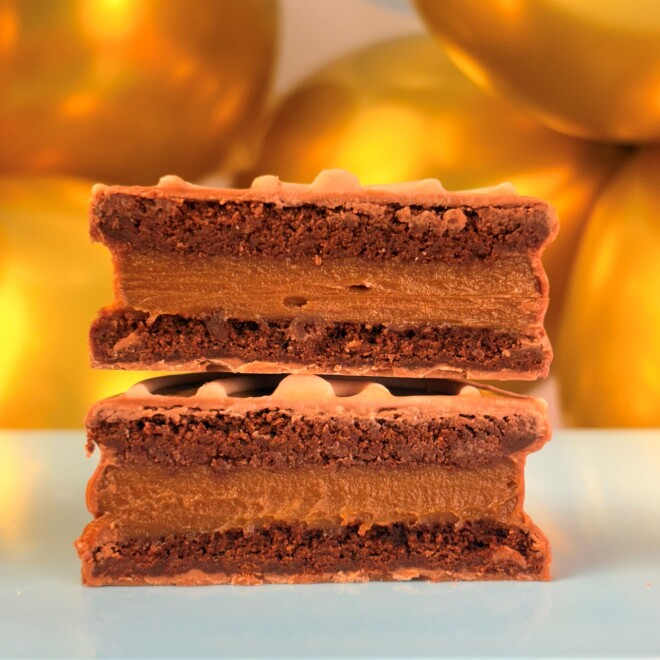 Alfajor Dulce de Leche - Baño Frambuesa 33% Alfajor Dulce de Leche - Baño Frambuesa 33%