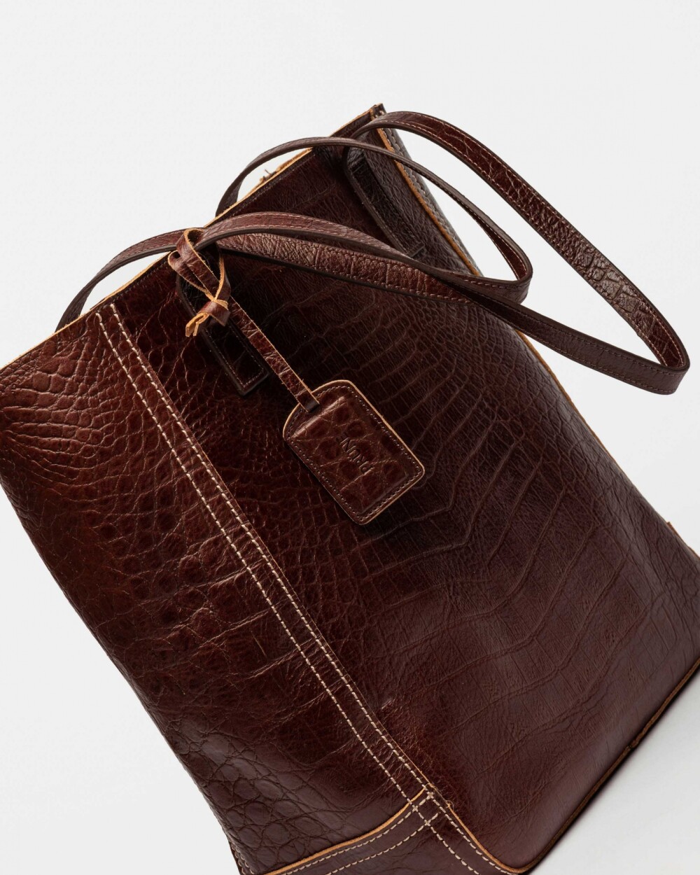 Shopper Vera En Cuero Grabado Croco Red Tabaco