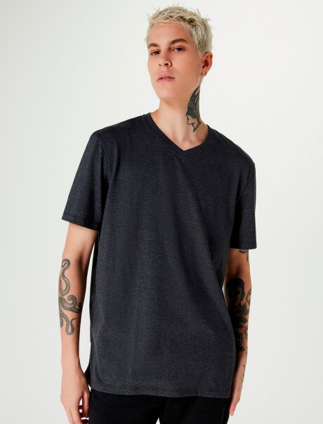 CAMISETA BÁSICA UNISSEX DE ALGODÓN ESCOTE V GRIS OSCURO