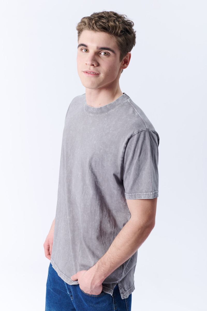 Remera Lavada Gris Oscuro