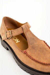Zapato Guillermina Cuero Camel